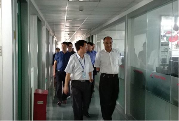 热烈欢迎省台办副主任王鲁宁莅临米兰官方开户-米兰milan(中国)药业参观指导